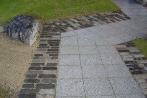 Antique Granite Cobblestone with Granite paving (11)